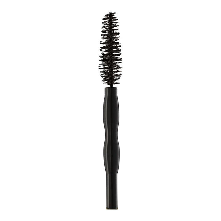 Close-up of Maybelline Big Shot Mascara brush in 226 VERY BLACK – wavy bristles for 9X volume and clump-free application